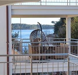 6 Bedroom Beachfront Villa with Heated Pool near Vela Luka on Korcula Island, Sleep 12